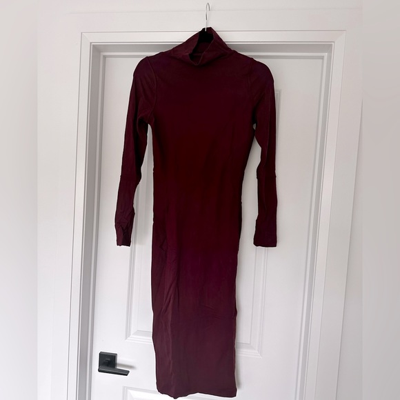 Lululemon long sleeve mock neck midi dress (nulu) - Picture 1 of 2